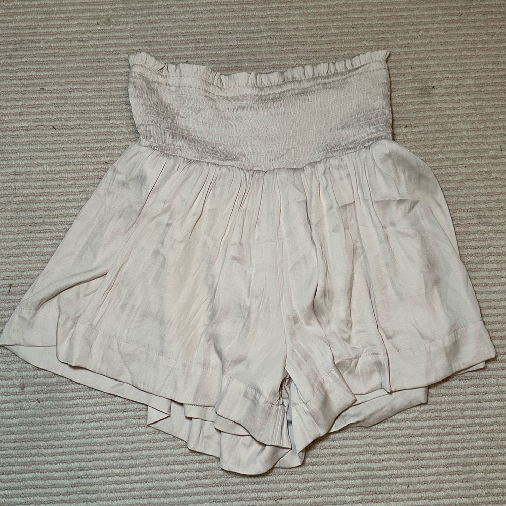 High waisted flowy and ruffled shorts